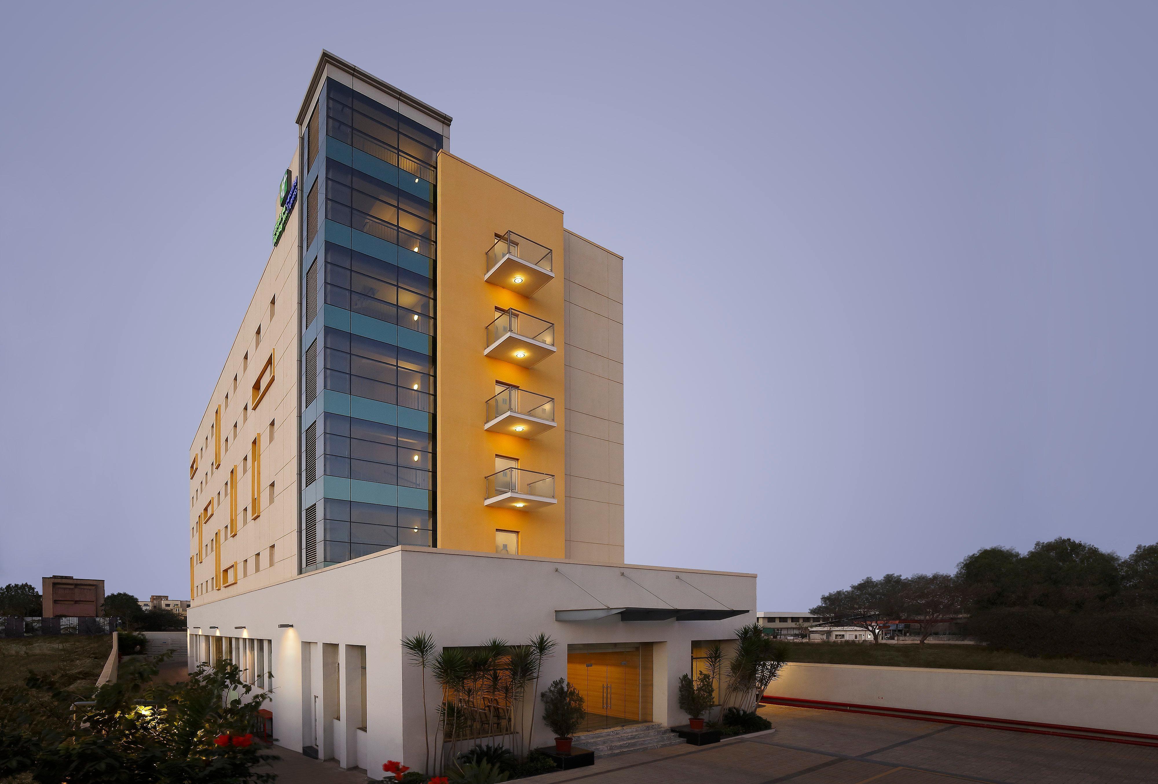 Holiday Inn Express Nashik Indira Nagar, An Ihg Hotel Buitenkant foto